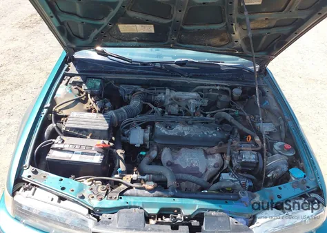 1993 Honda Accord Lx z USA, uszkodzony, nr VIN 1HGCB7159PA002295